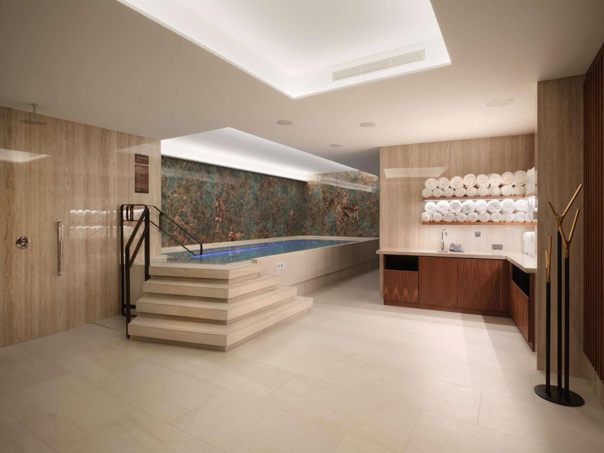 Hotel Iceland Parliament Hotel, Curio Collection By Hilton Reykjavik