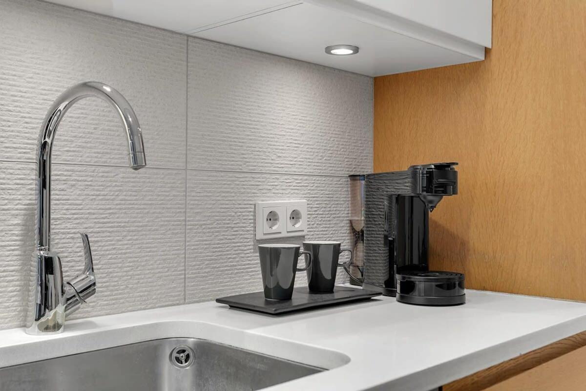 Centrally Located Modern 1br * Reykjavik
