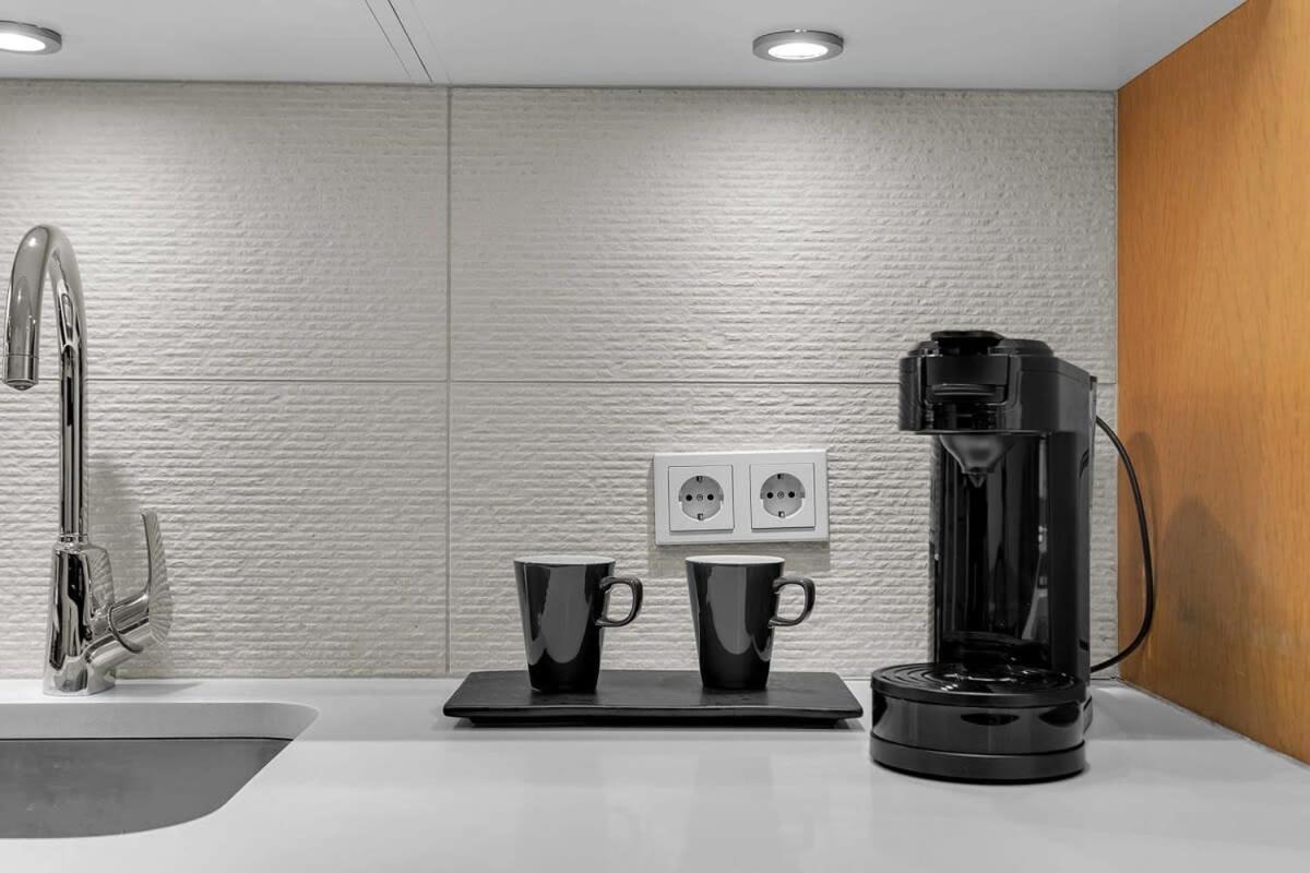 Centrally Located Modern 1br Apartment