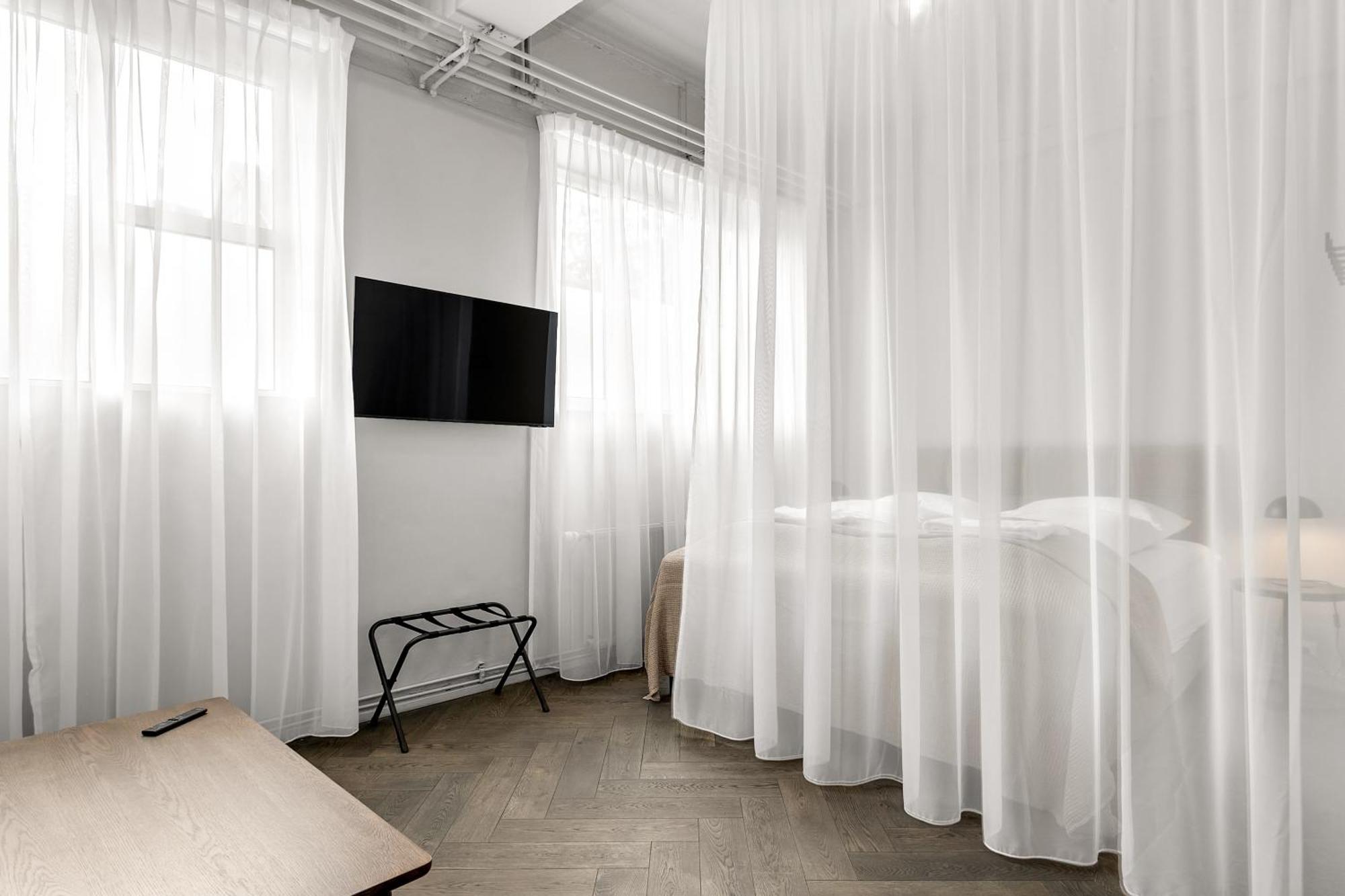 The Swan House By Heimaleiga Reiquiavique