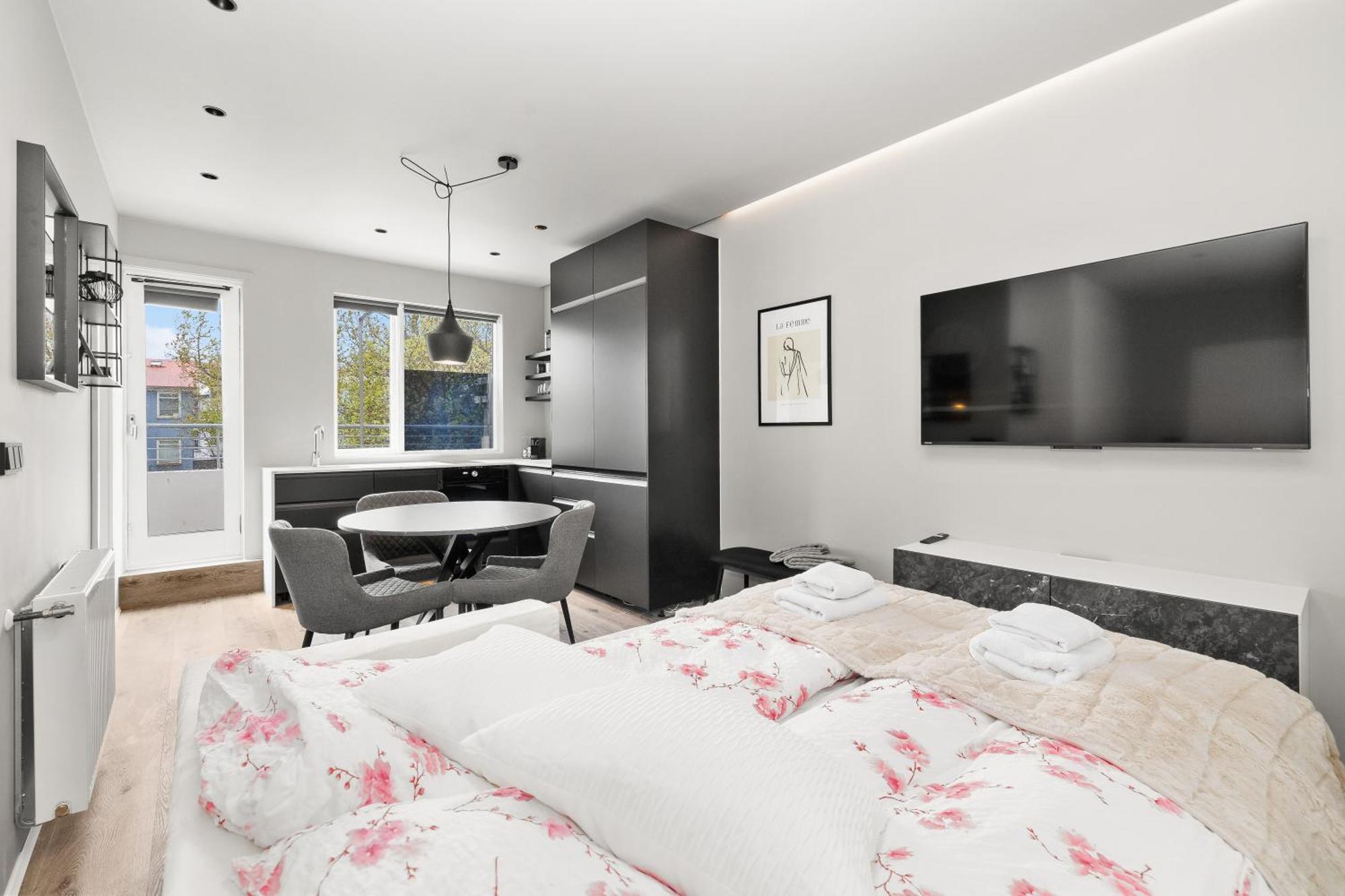 Apartment Stylish In Centre Of Rvk *