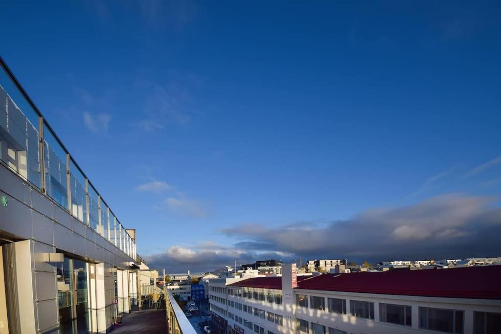 Luxury Apartment, Prime Location Apartment *