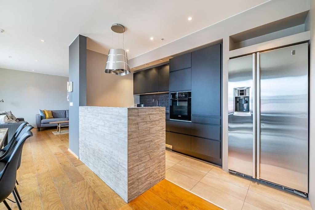 Luxury Apartment, Prime Location *