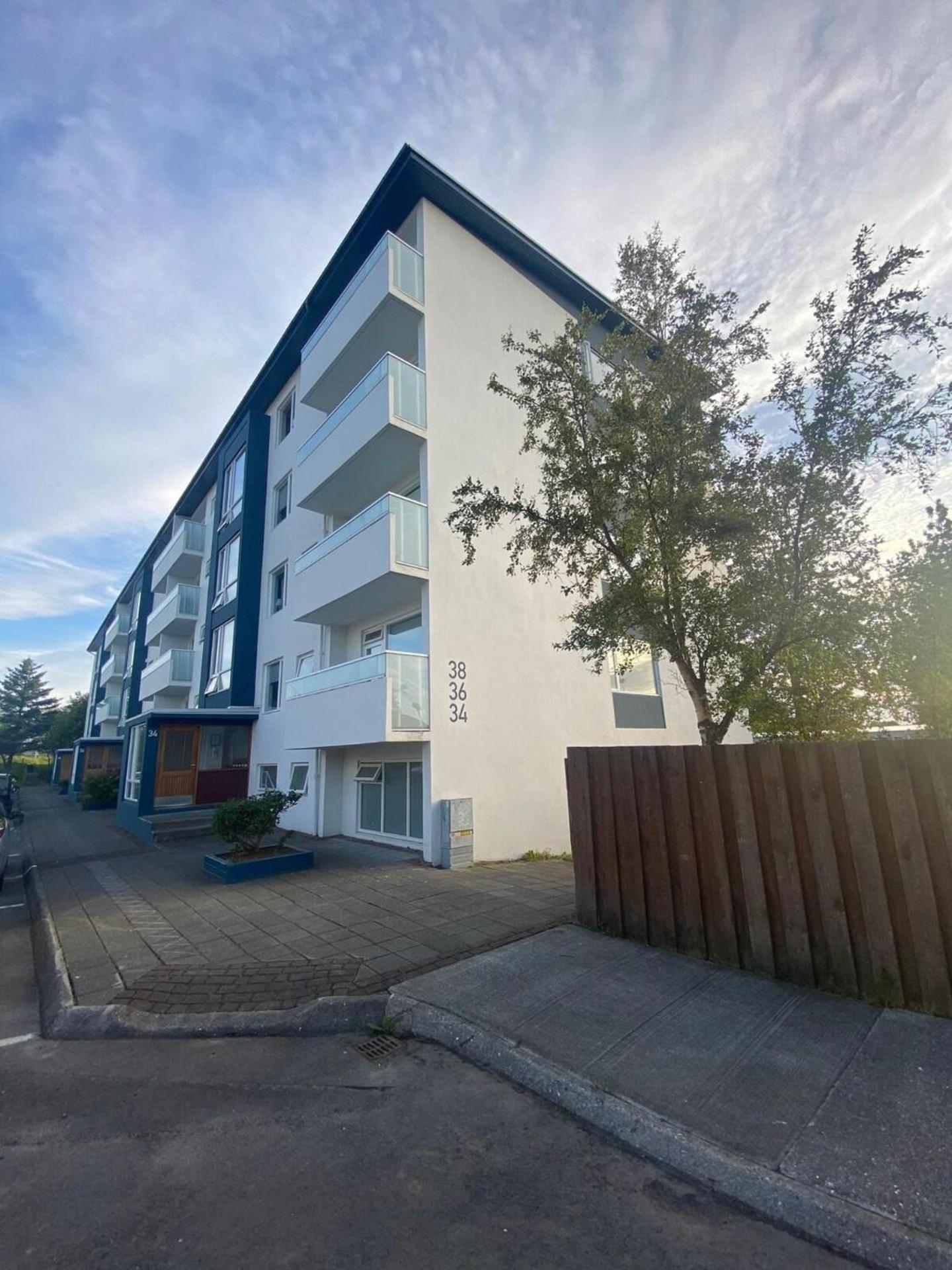 Bright And Spacious 2 Bedroom In Rvk Apartment