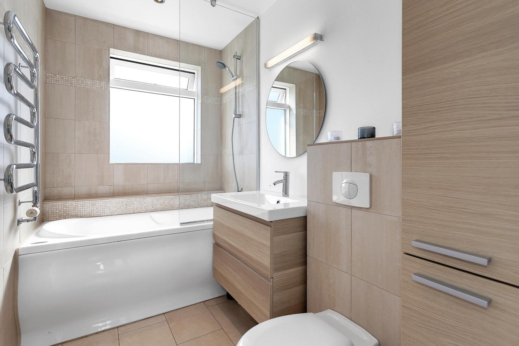 Modern In Safamyri In - Birta