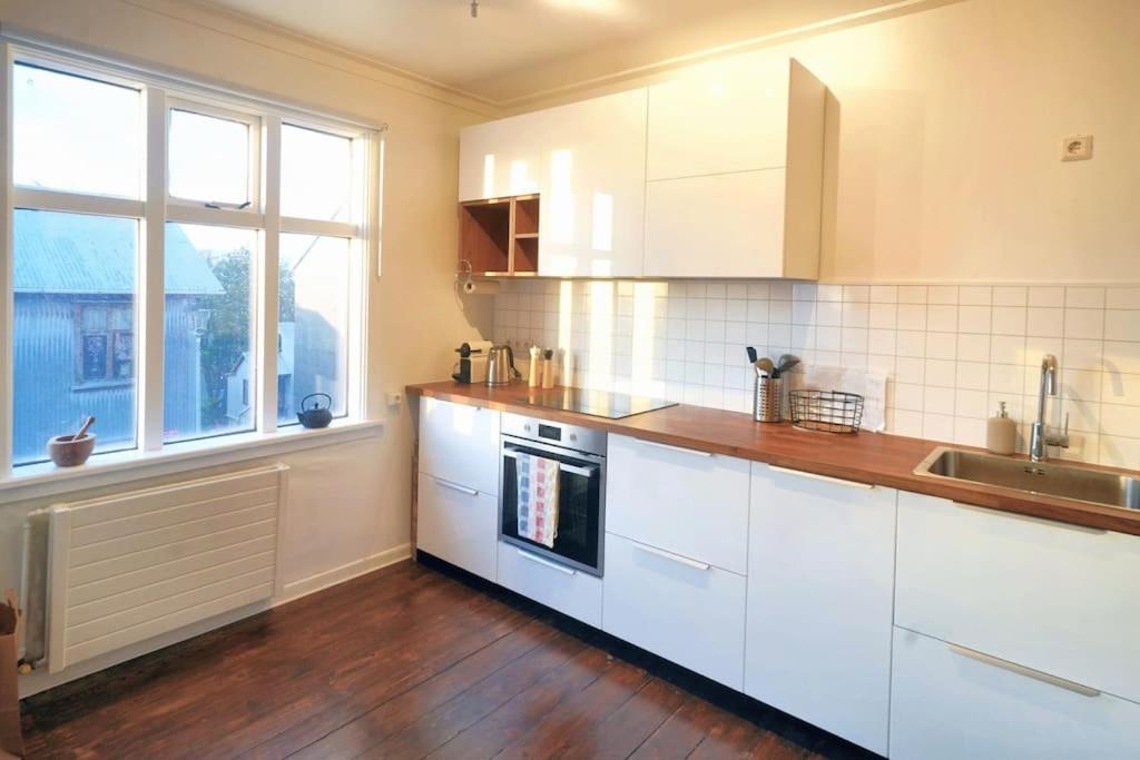 Apartment Cozy Corner In Perfect Location Downtown *