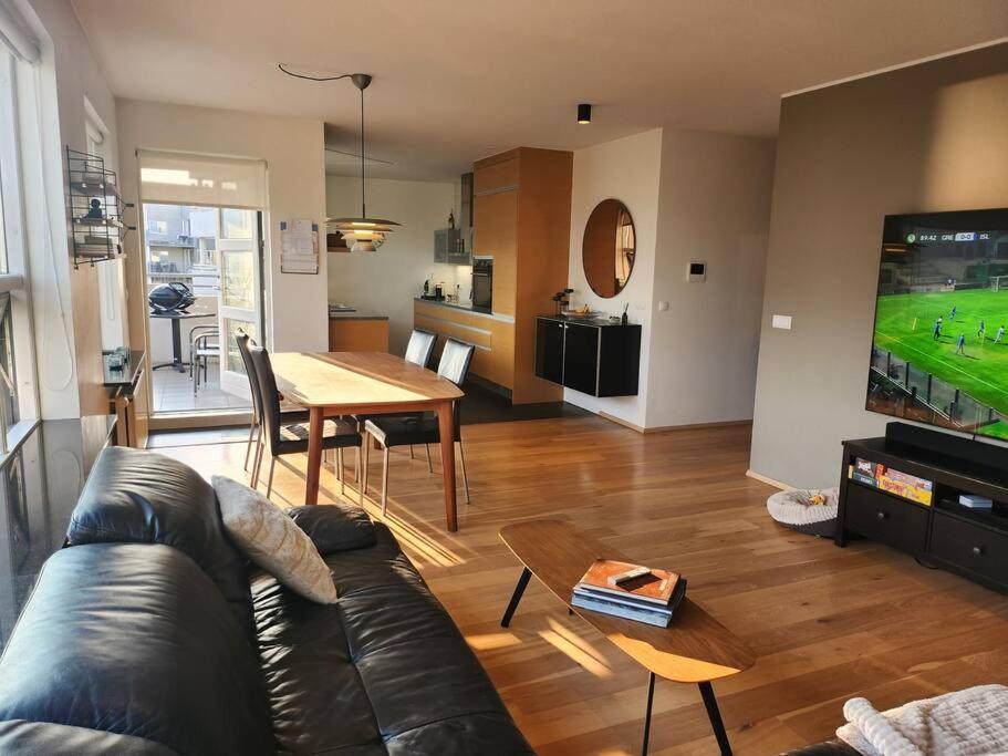 Country In The - 3 Bedrooms