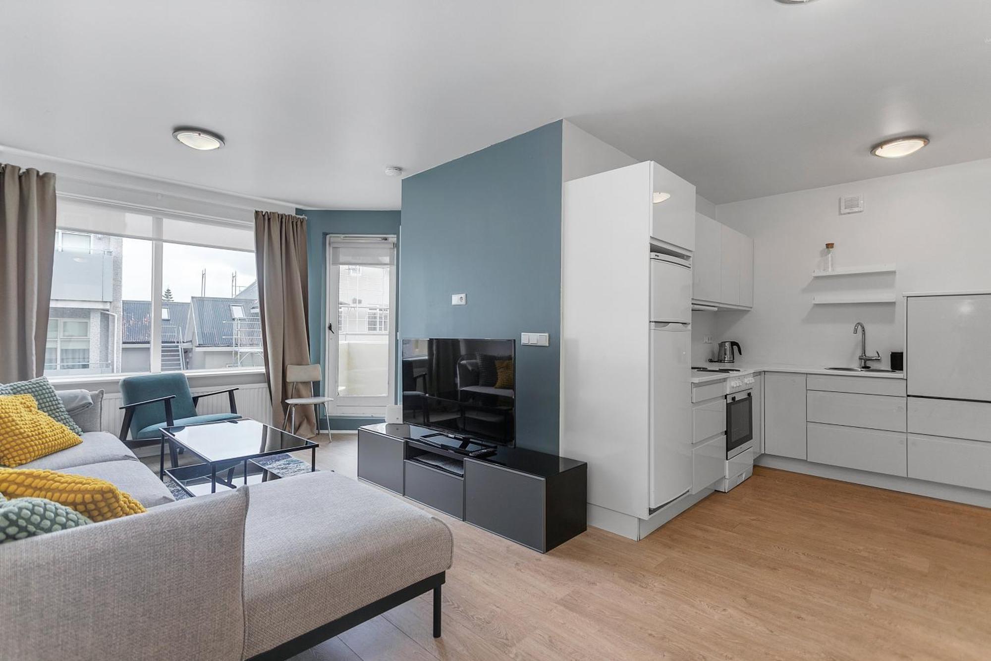 2br * Reykjavik