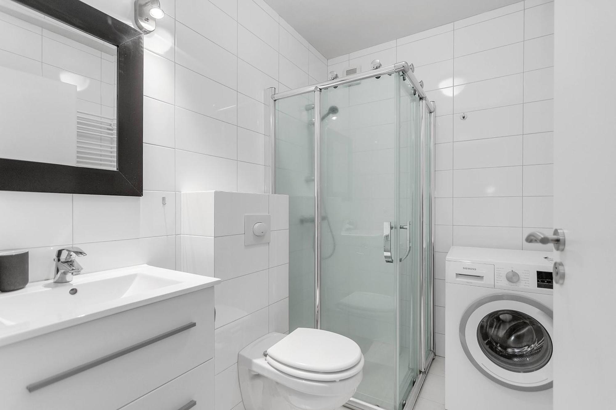 2br Apartment *