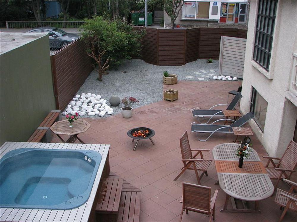Town House 3*
