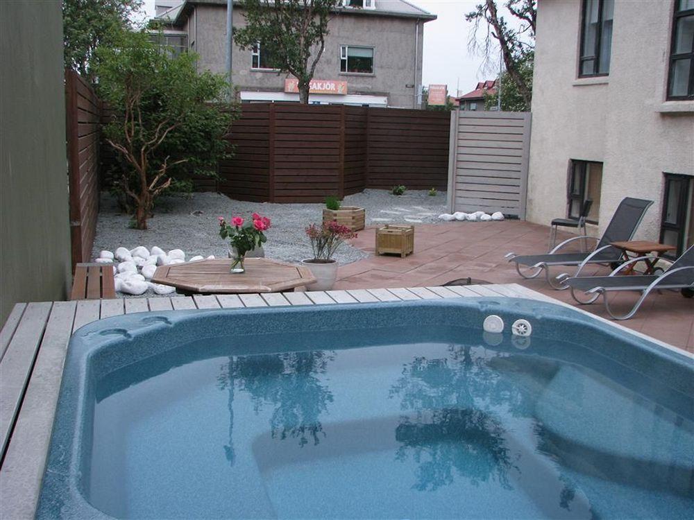 Guest house Town House 3*