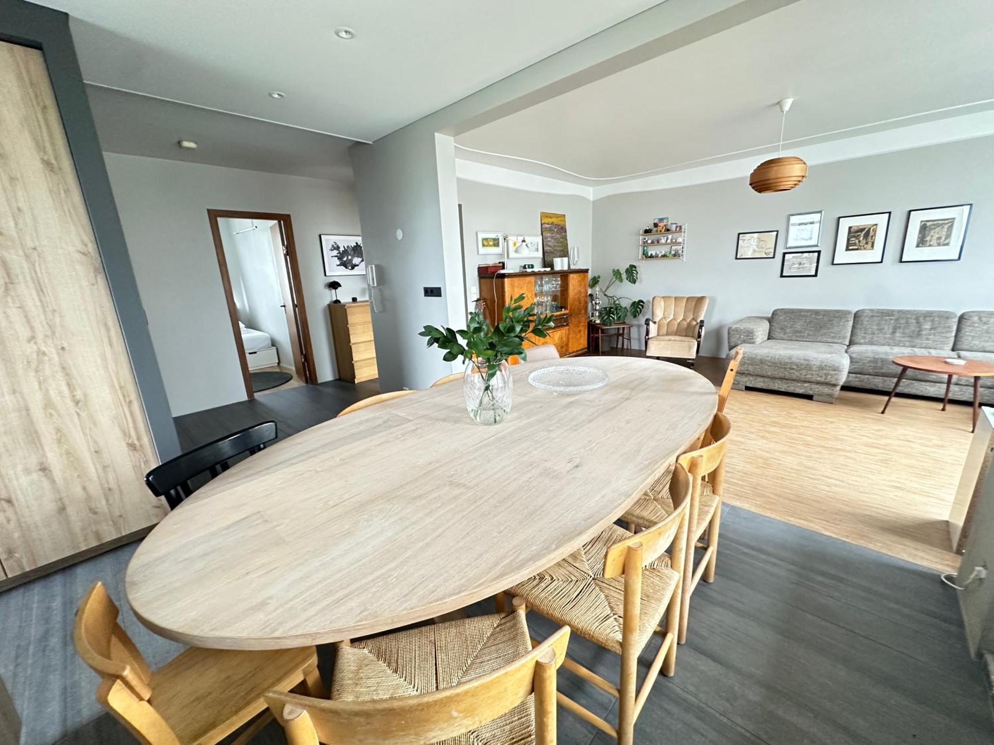 Apartment In Laugarnesvegi, - Birta *