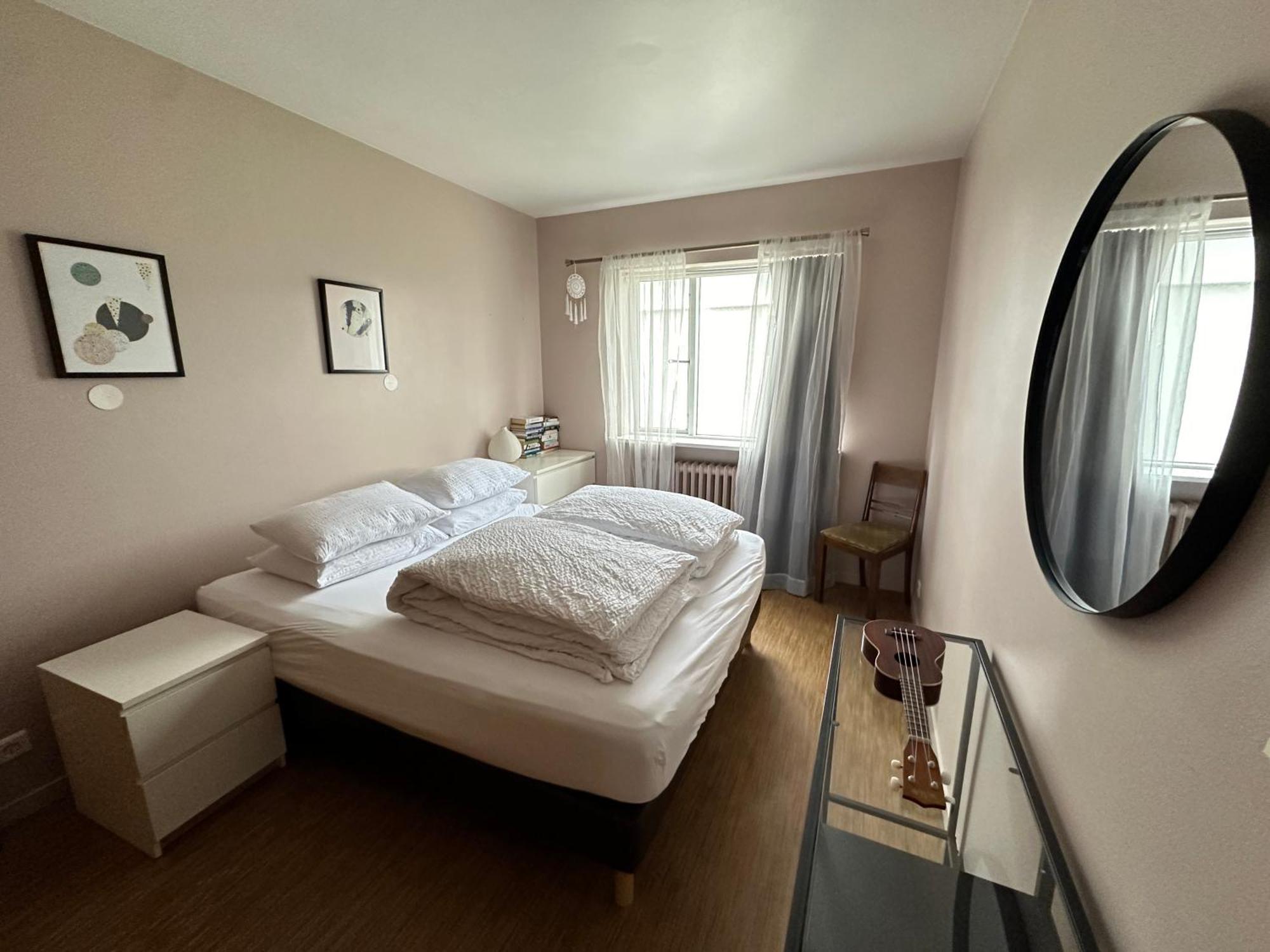 In Laugarnesvegi, - Birta Apartment *