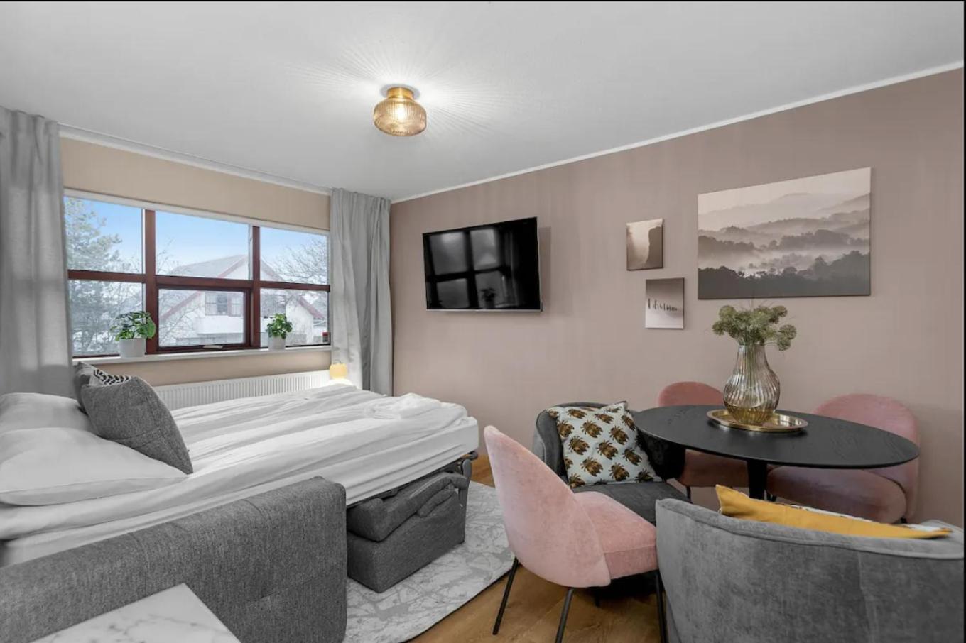 Inviting 2br Haven In The Heart Of The Suburbs Apartment Reykjavik