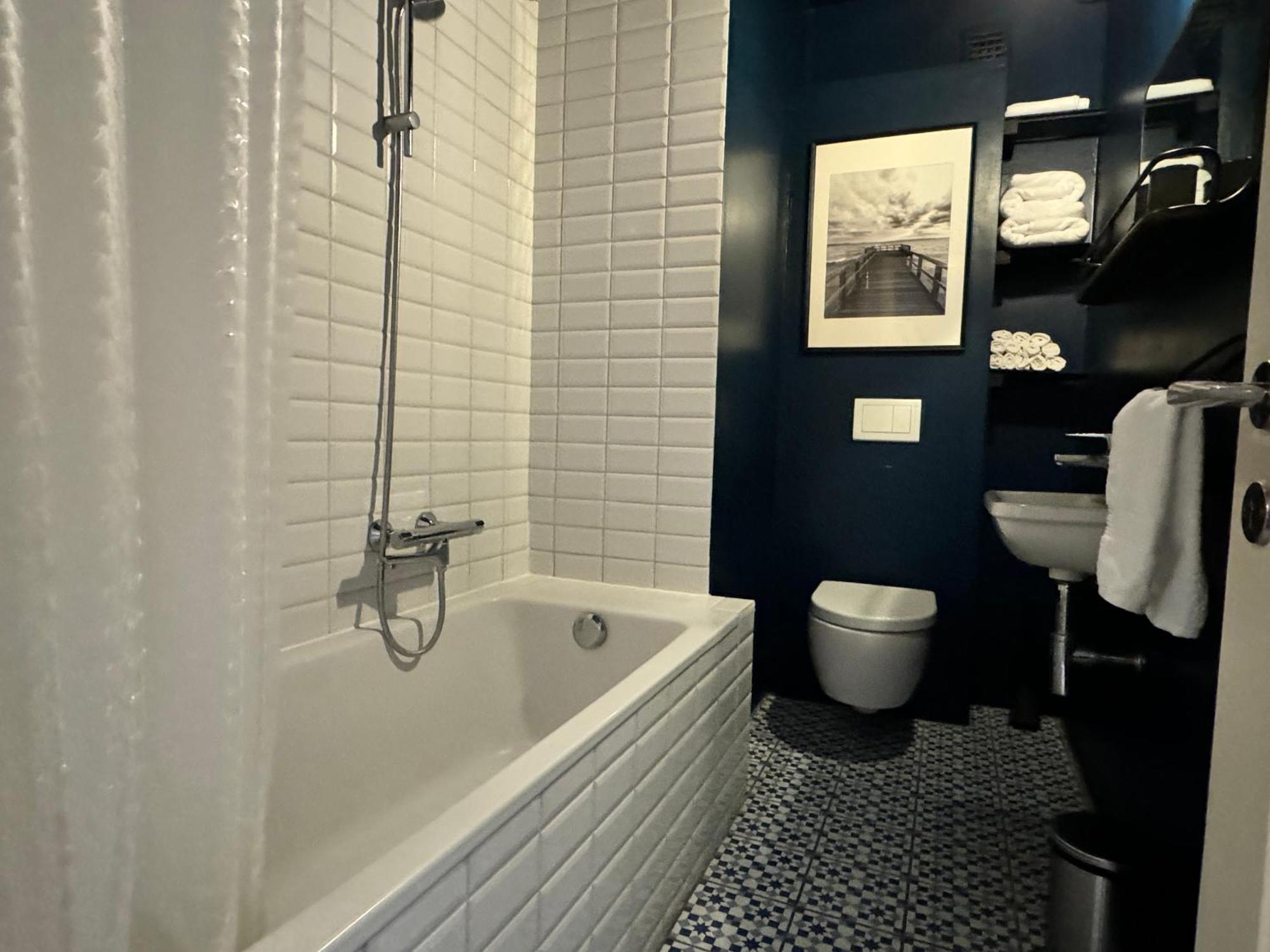 Kims - Main Shopping Street Apartment *