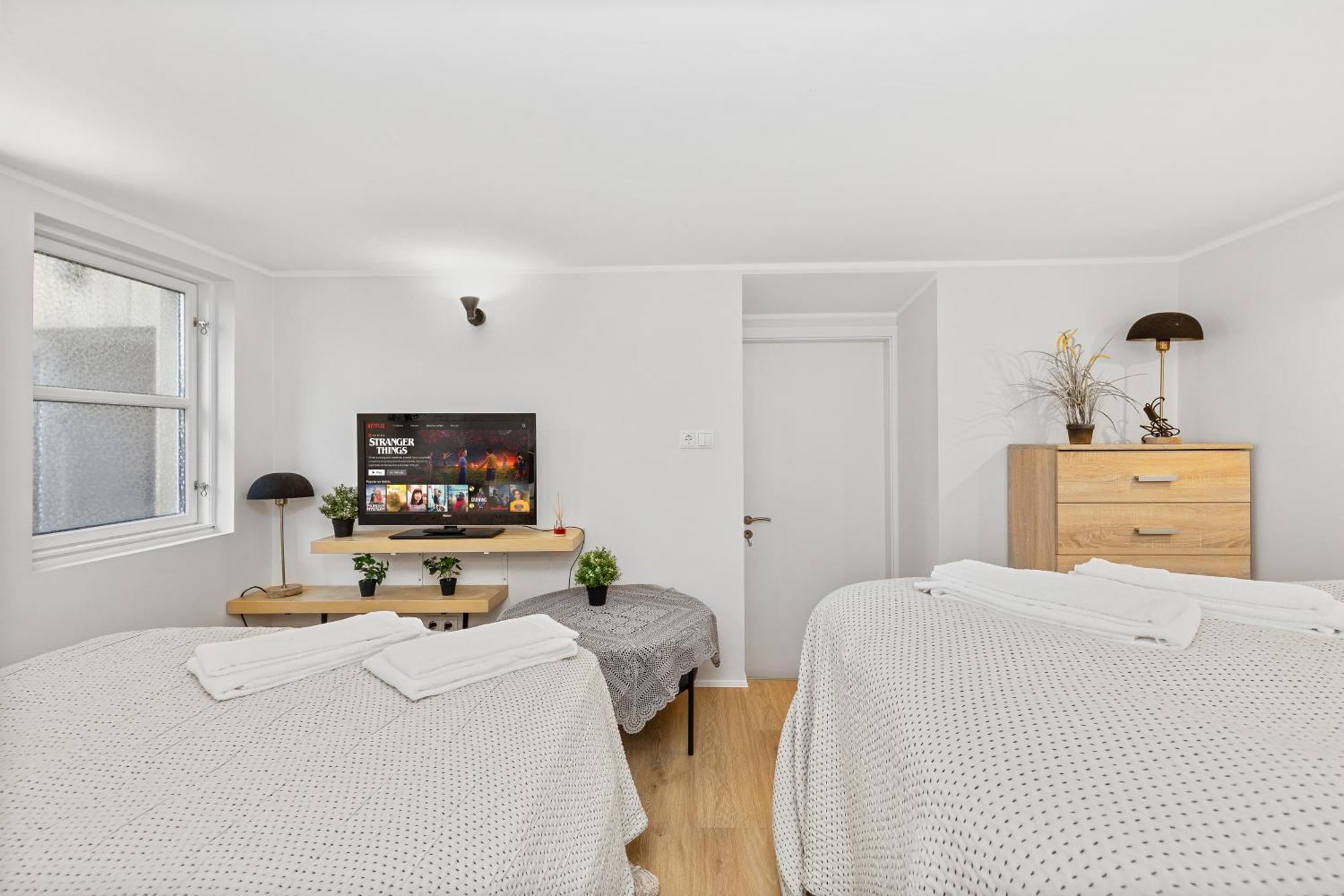 Apartment Bright Chic Getaway In The Heart Of The Reykjavik