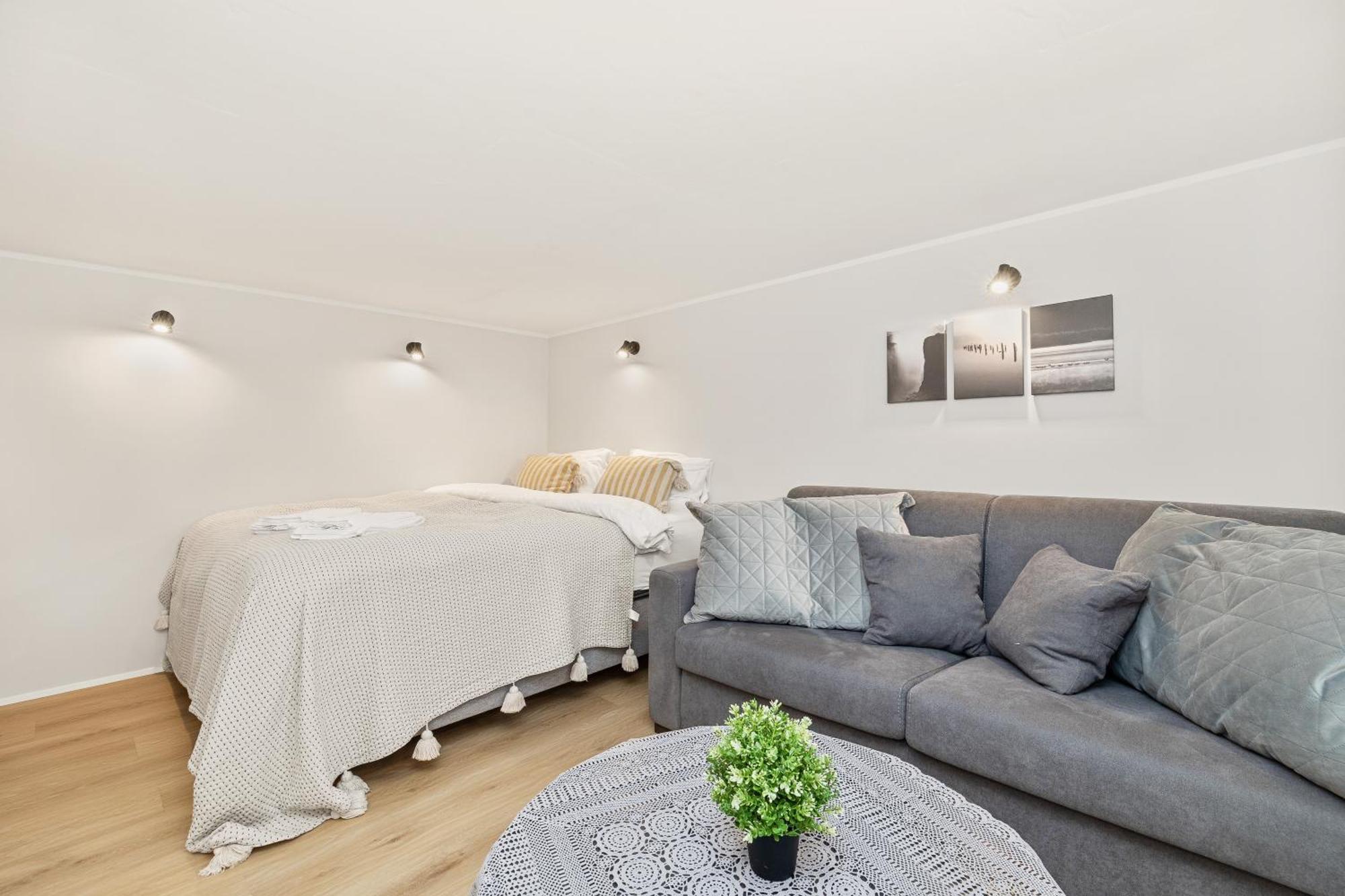Apartment Bright Chic Getaway In The Heart Of The Reykjavik