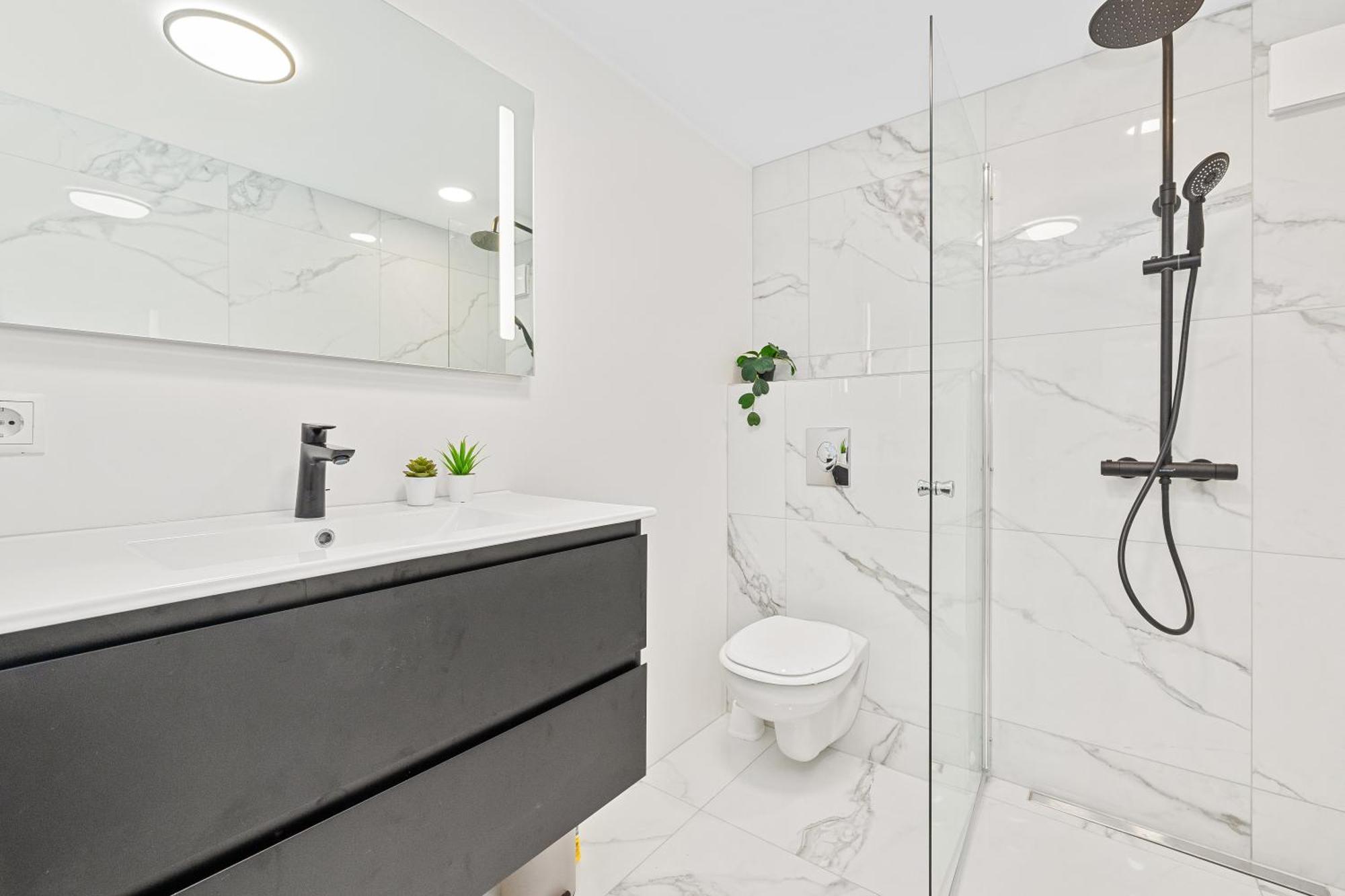 Apartment Bright Chic Getaway In The Heart Of The Reykjavik