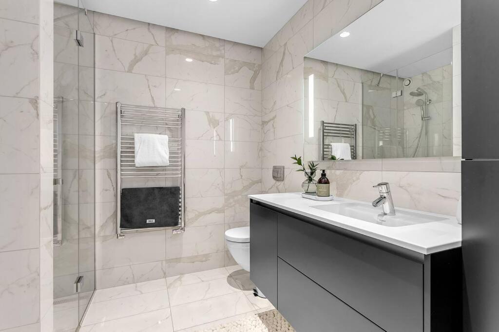 Apartamento Luxury Penthous - 3 Bedroom - 2 Bath - Freeparking - Downtown *