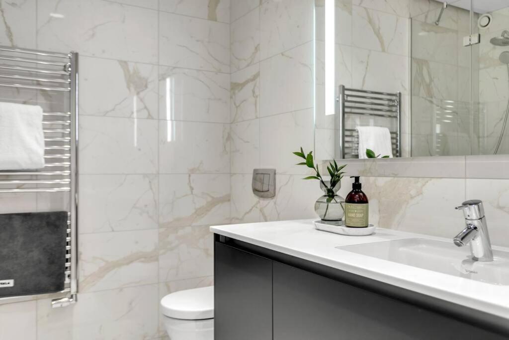 Luxury Penthous - 3 Bedroom - 2 Bath - Freeparking - Downtown Apartamento