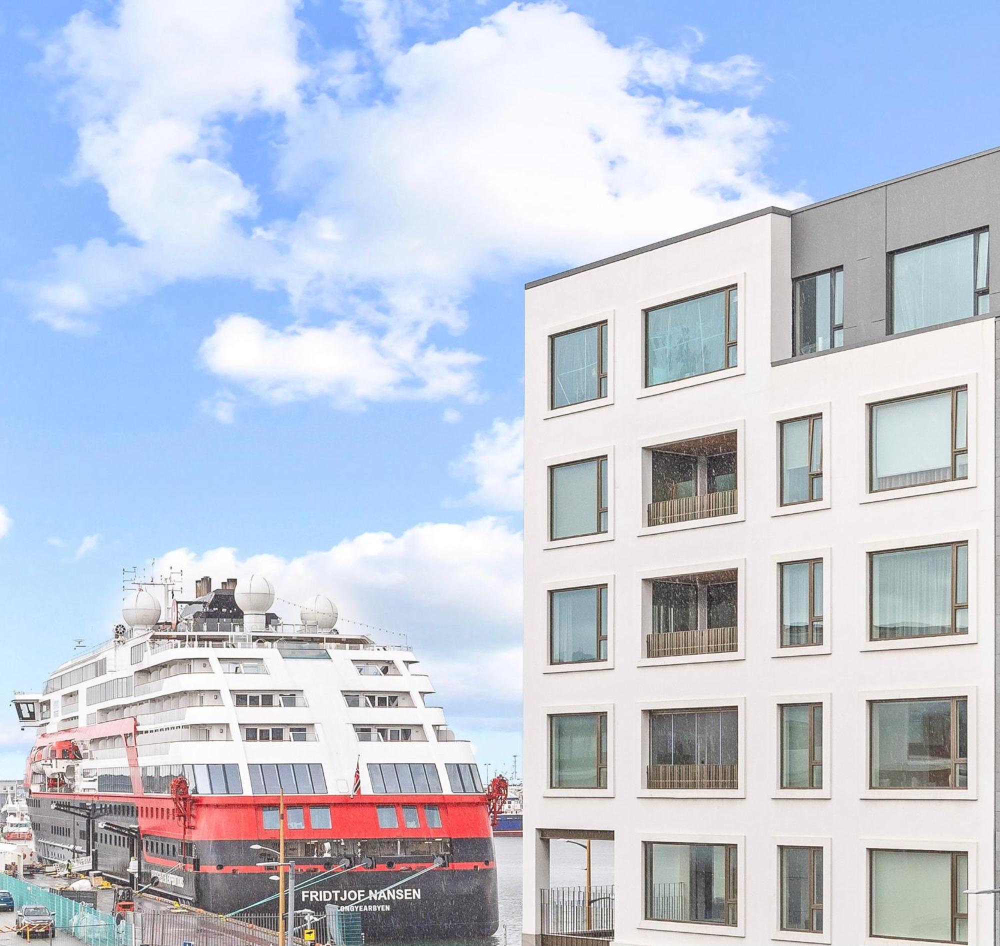 Harbour View 2br & 2ba Center With Free Parking *