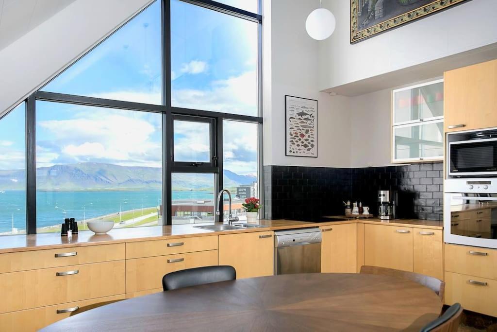 Apartment Penthouse In Downtown With Unique View