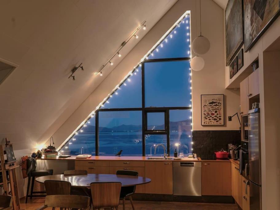 Penthouse In Downtown With Unique View Apartment *
