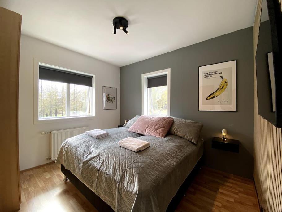 Apartment 4-room Spacious W Patio Reykjavík