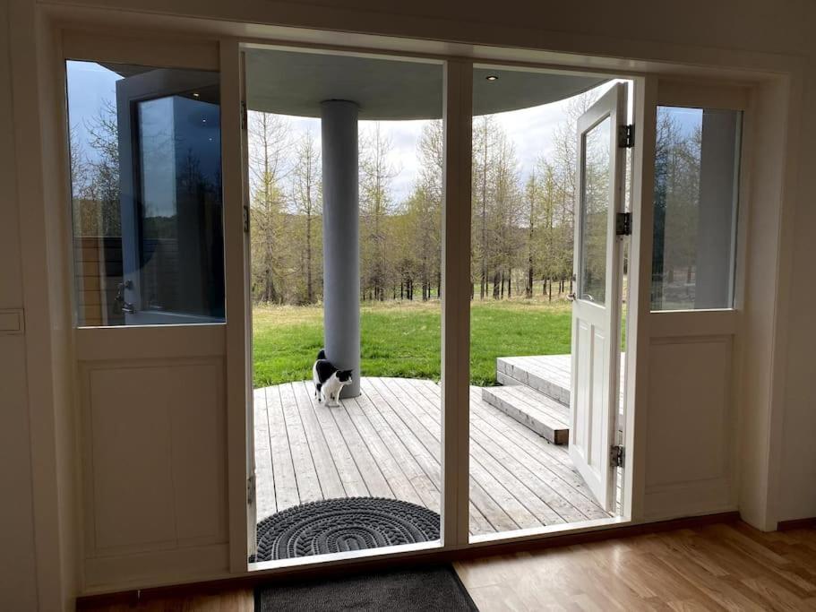 Apartment 4-room Spacious W Patio Reykjavík