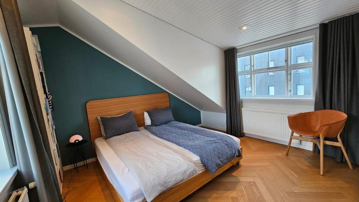 Stylish Downtown Apartment