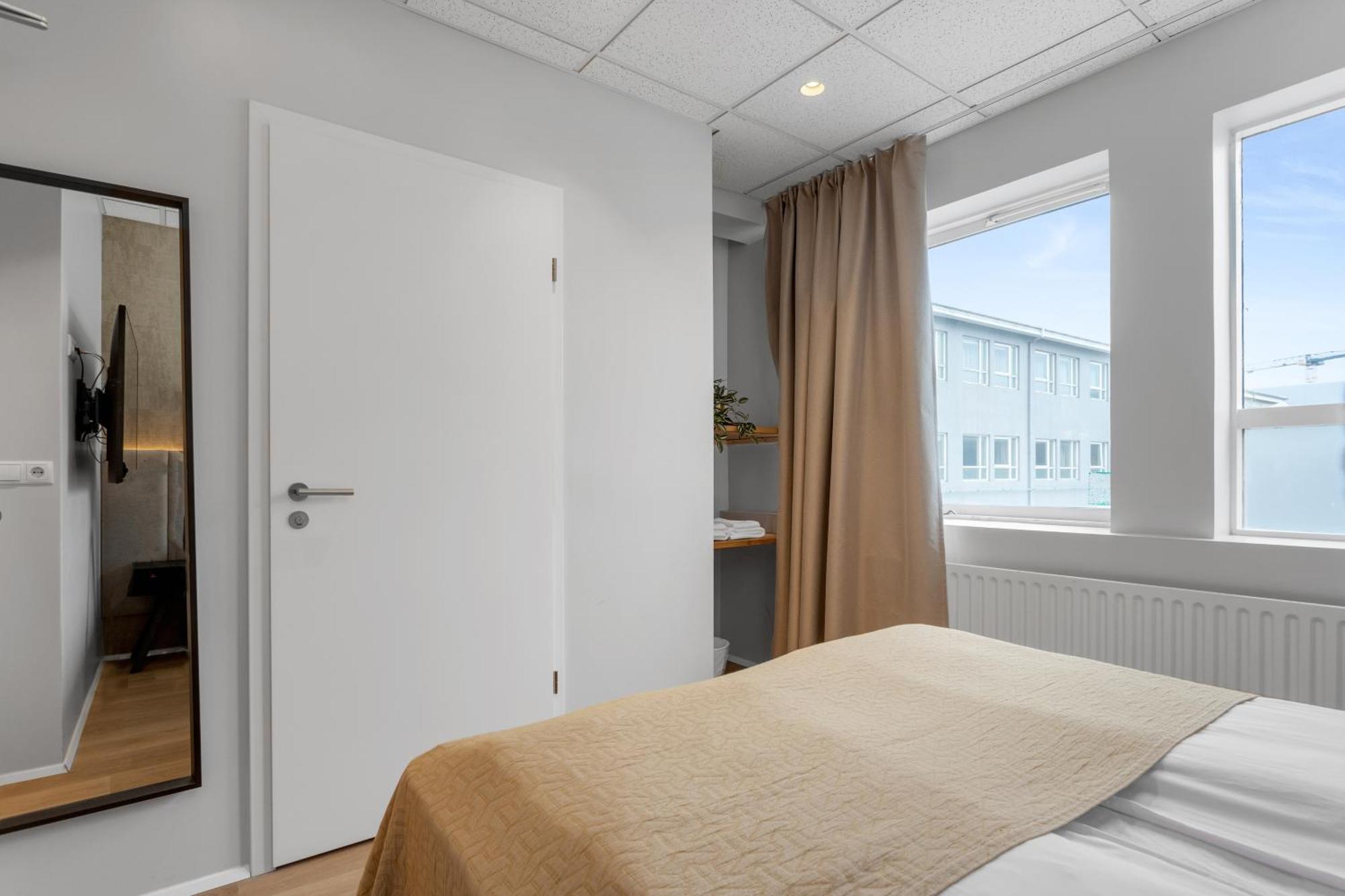 Alva Brautarholt 3*