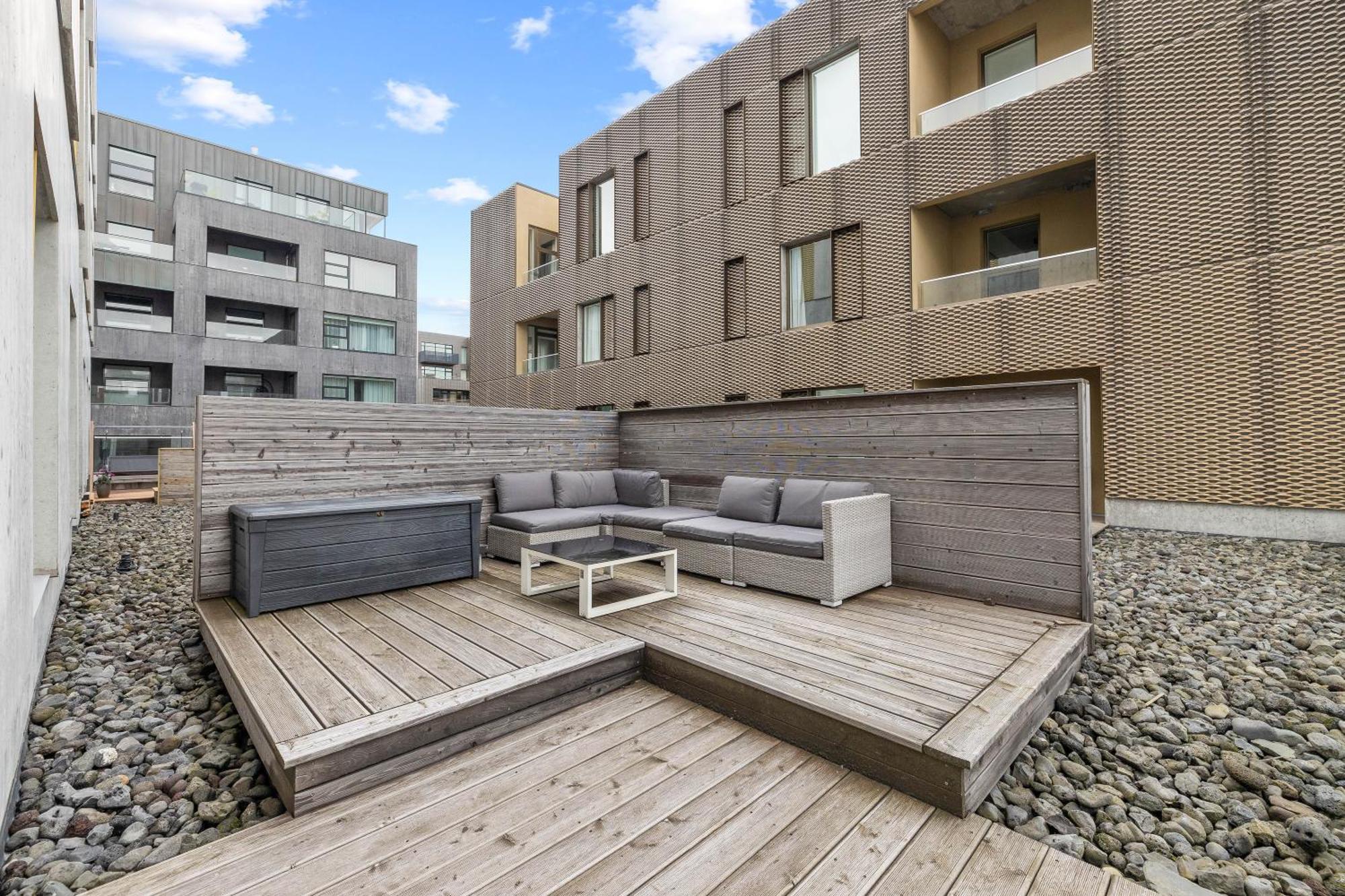 Apartment Vibrant Hafnatorg I Spacious With Expansive Garage