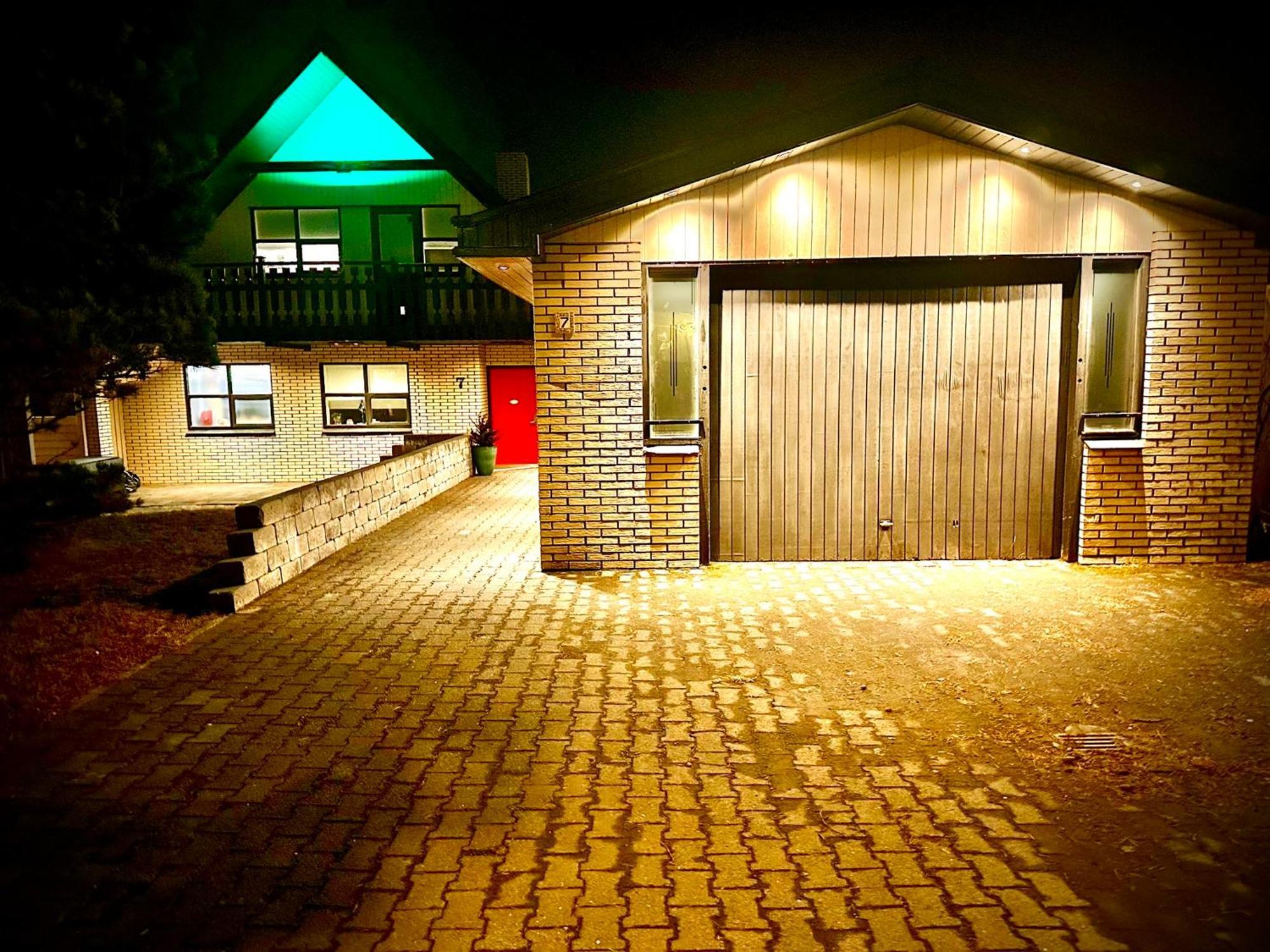 Luxurious House With Hot & Cold Tub Reikiavik