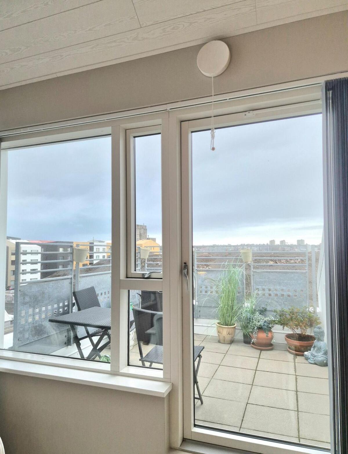 Beautiful And Stylish In Quiet Area Apartment