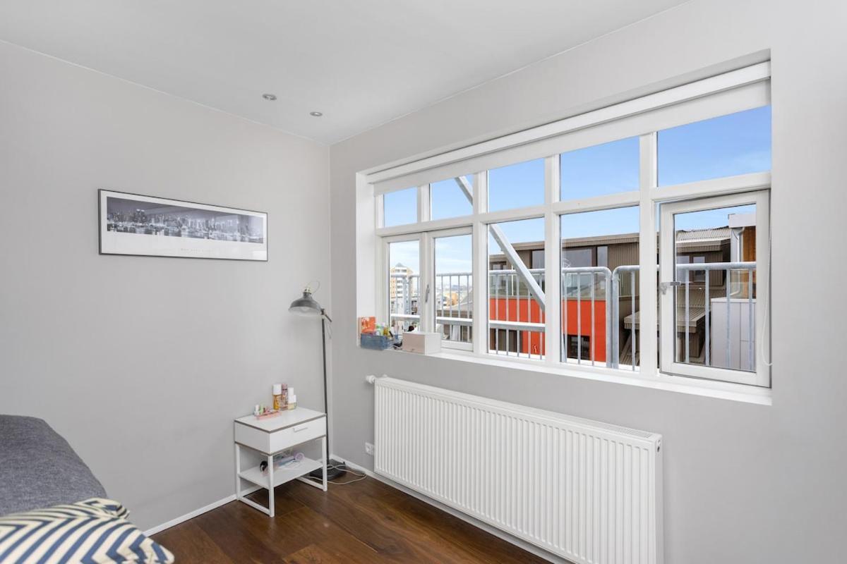 Stunning Rooftop In * Reykjavik