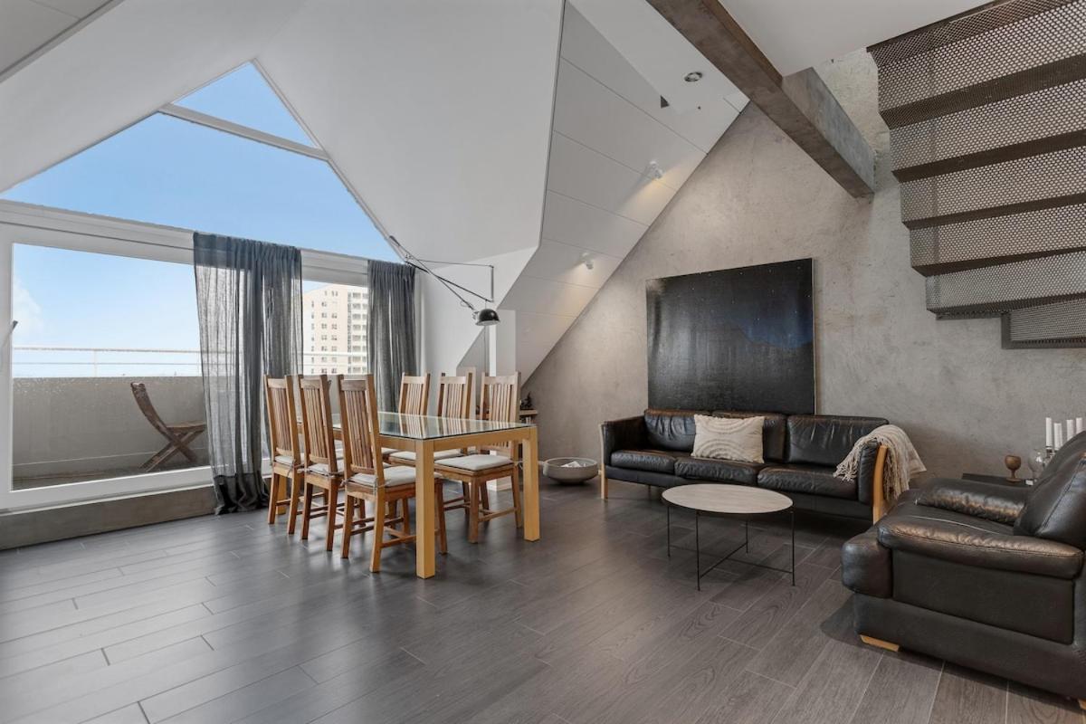 Apartment Modern & Spacious 2 Story In