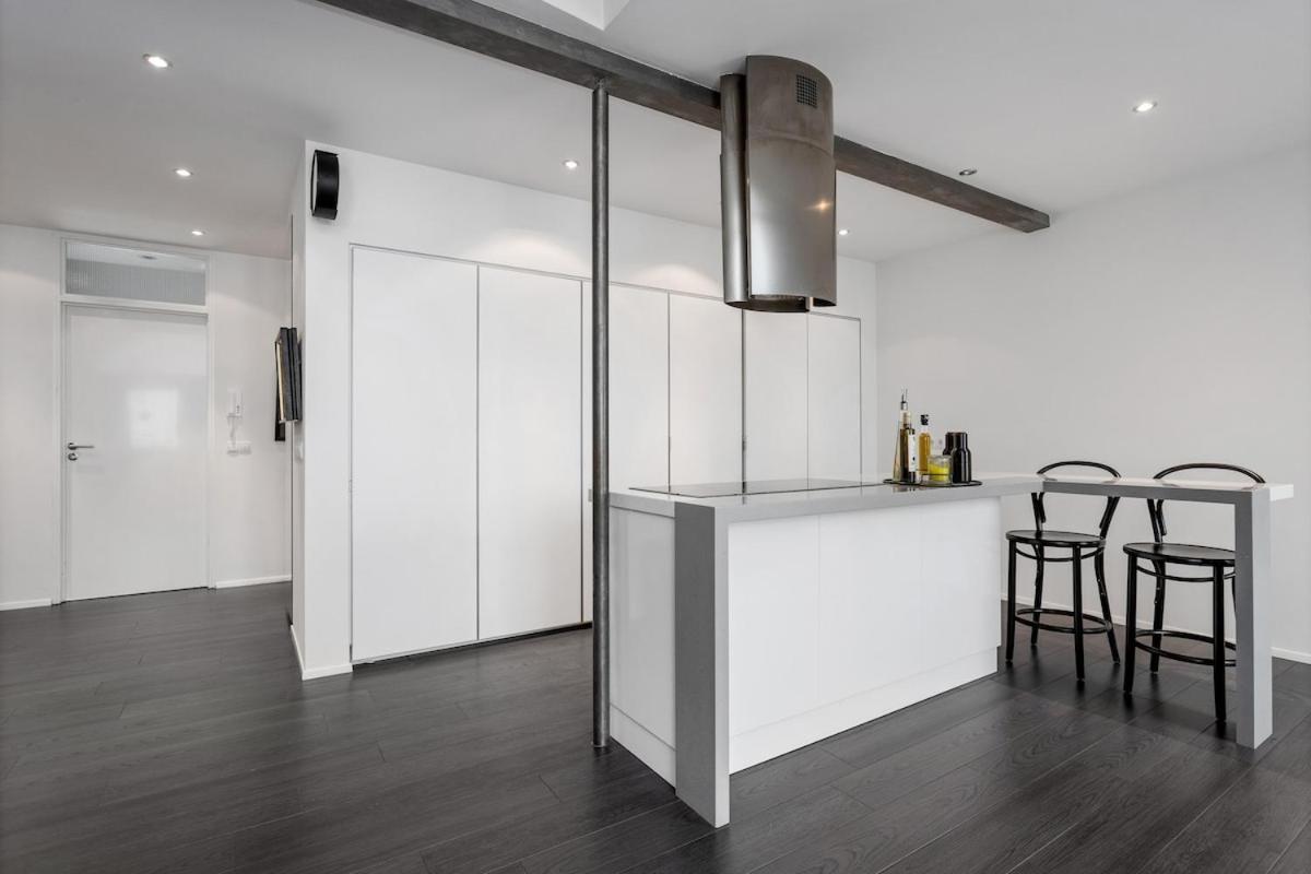 Modern & Spacious 2 Story In Apartment *