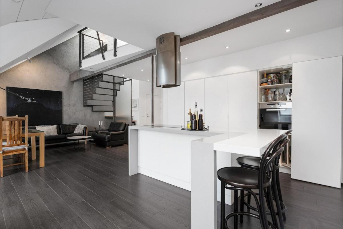 Modern & Spacious 2 Story In Apartment