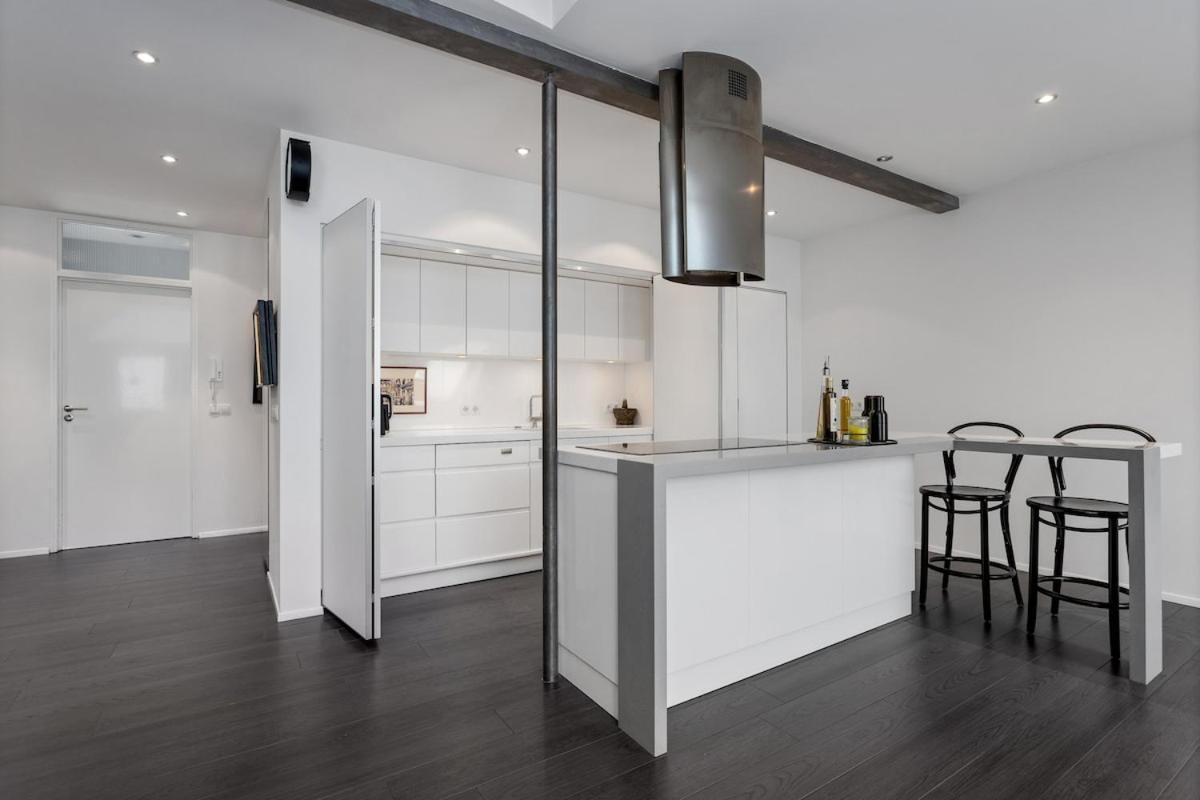 Modern & Spacious 2 Story In Apartment Reykjavik