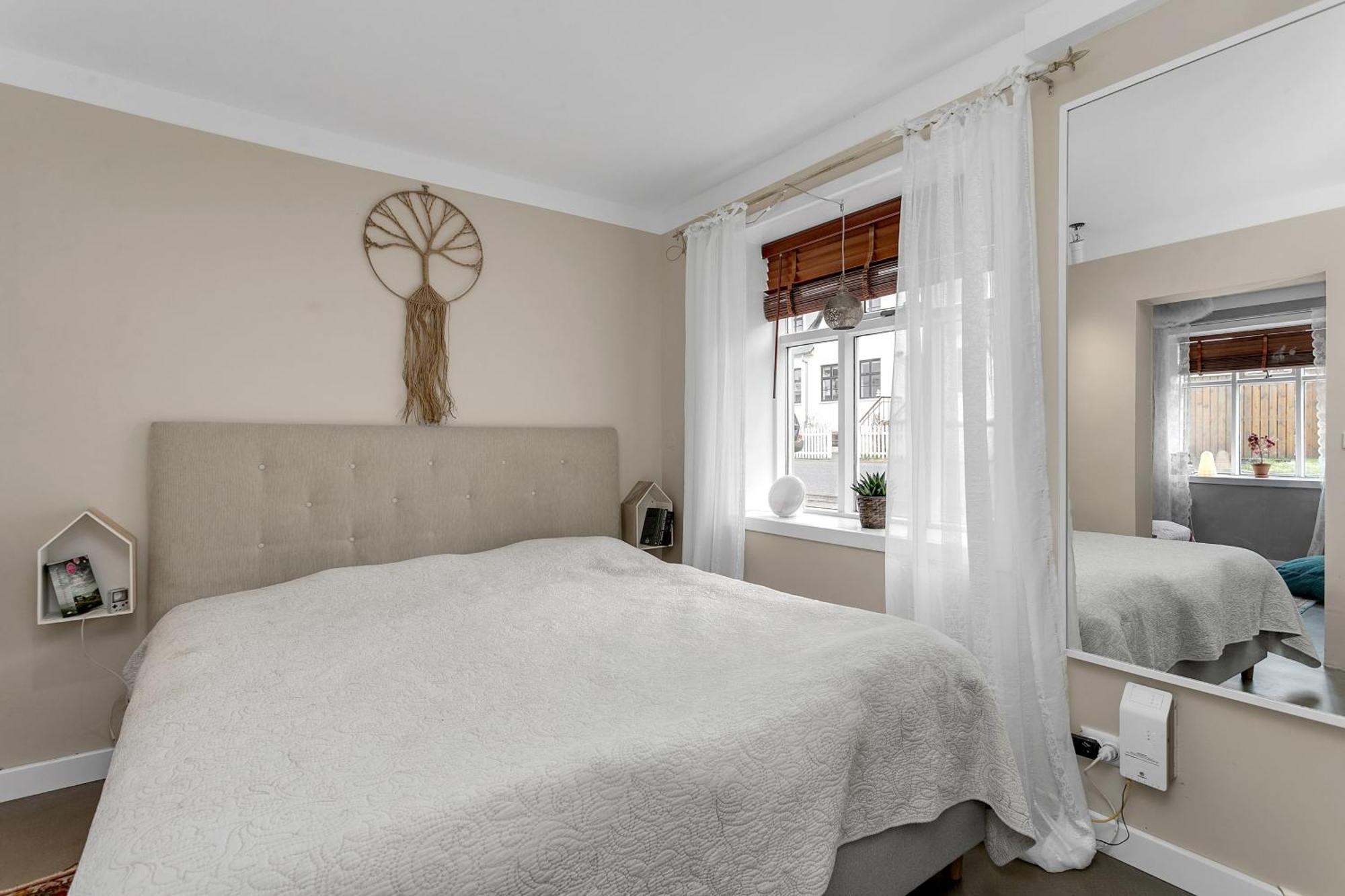 Spacious, Cozy & Family Friendly House In * Reiquiavique