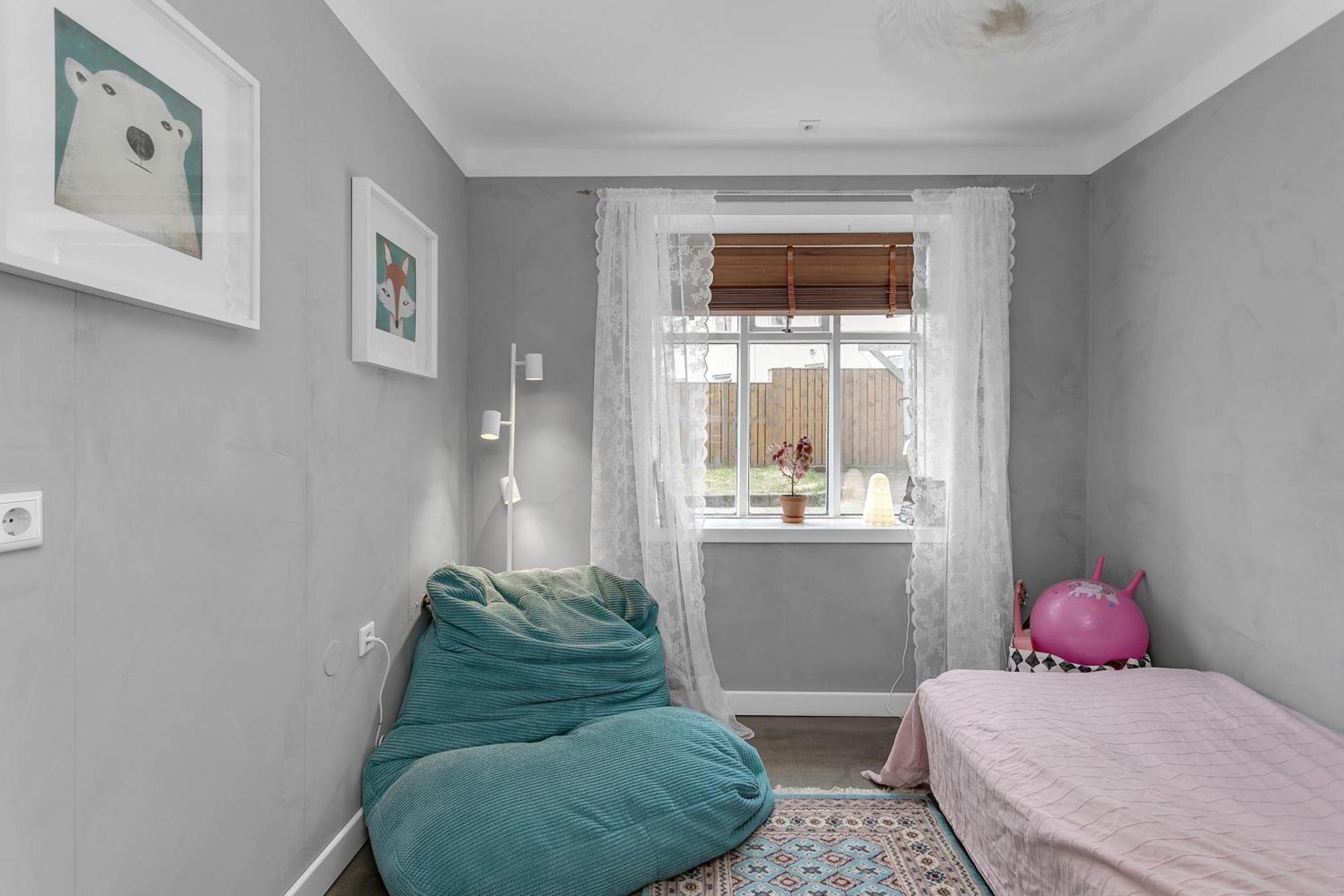 Apartamento Spacious, Cozy & Family Friendly House In Reiquiavique