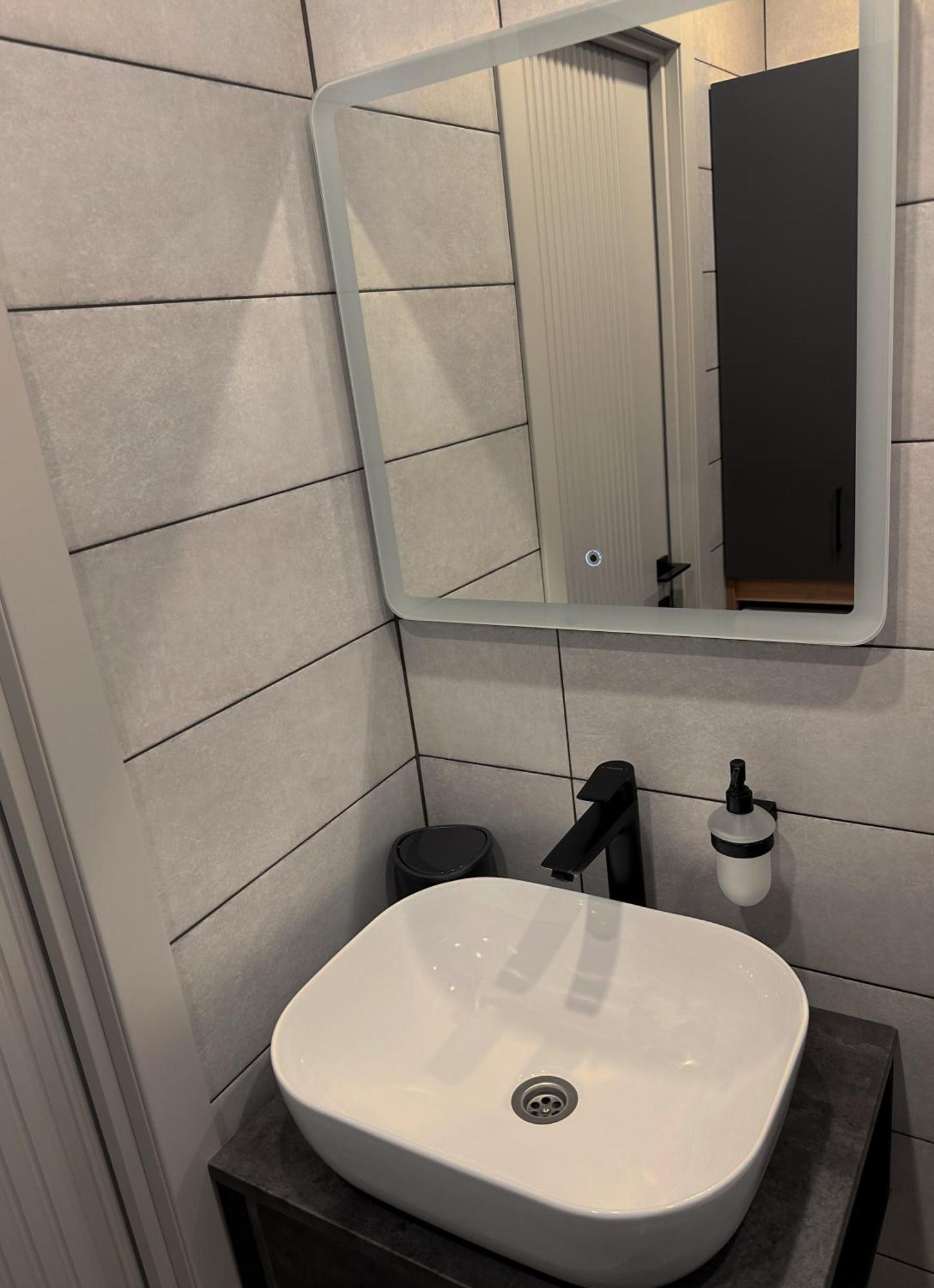 Apartment House Lonpa Rehani Reykjavik