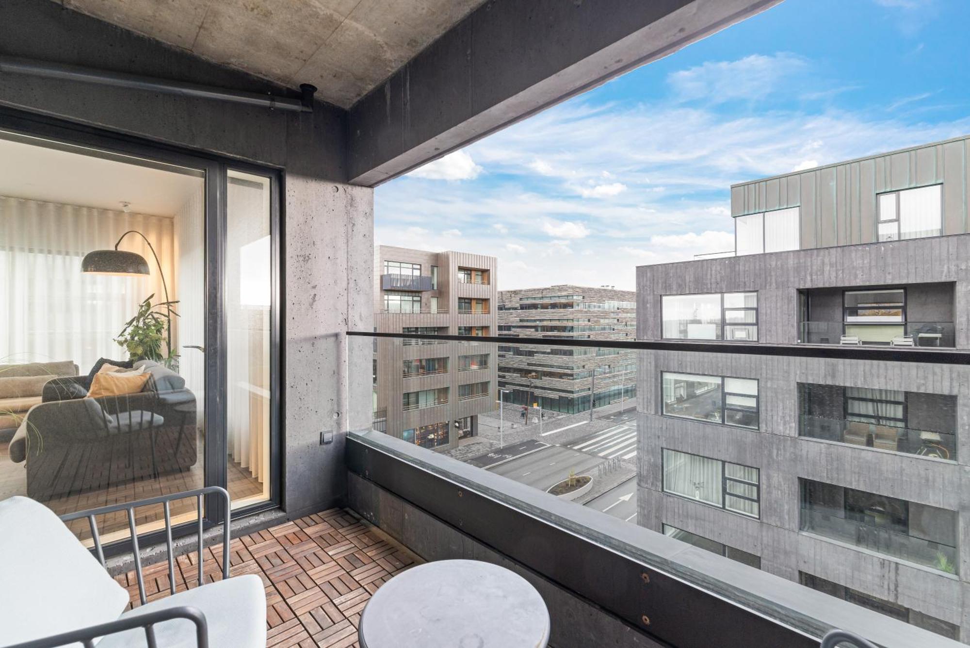 Apartment Vibrant Hafnatorg I Spacious With Expansive Garage
