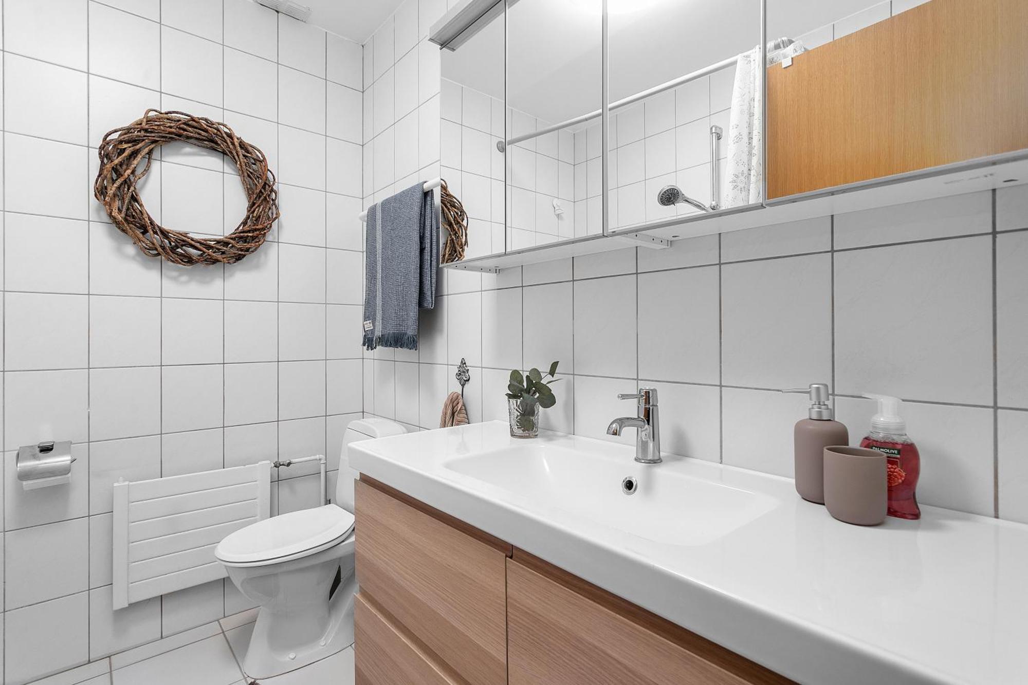 Apartment Charming Downtown 3br-best Location With Free Parking *