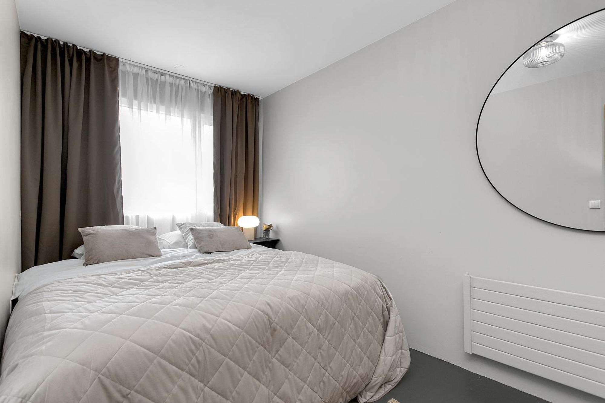 Charming Downtown 3br-best Location With Free Parking *