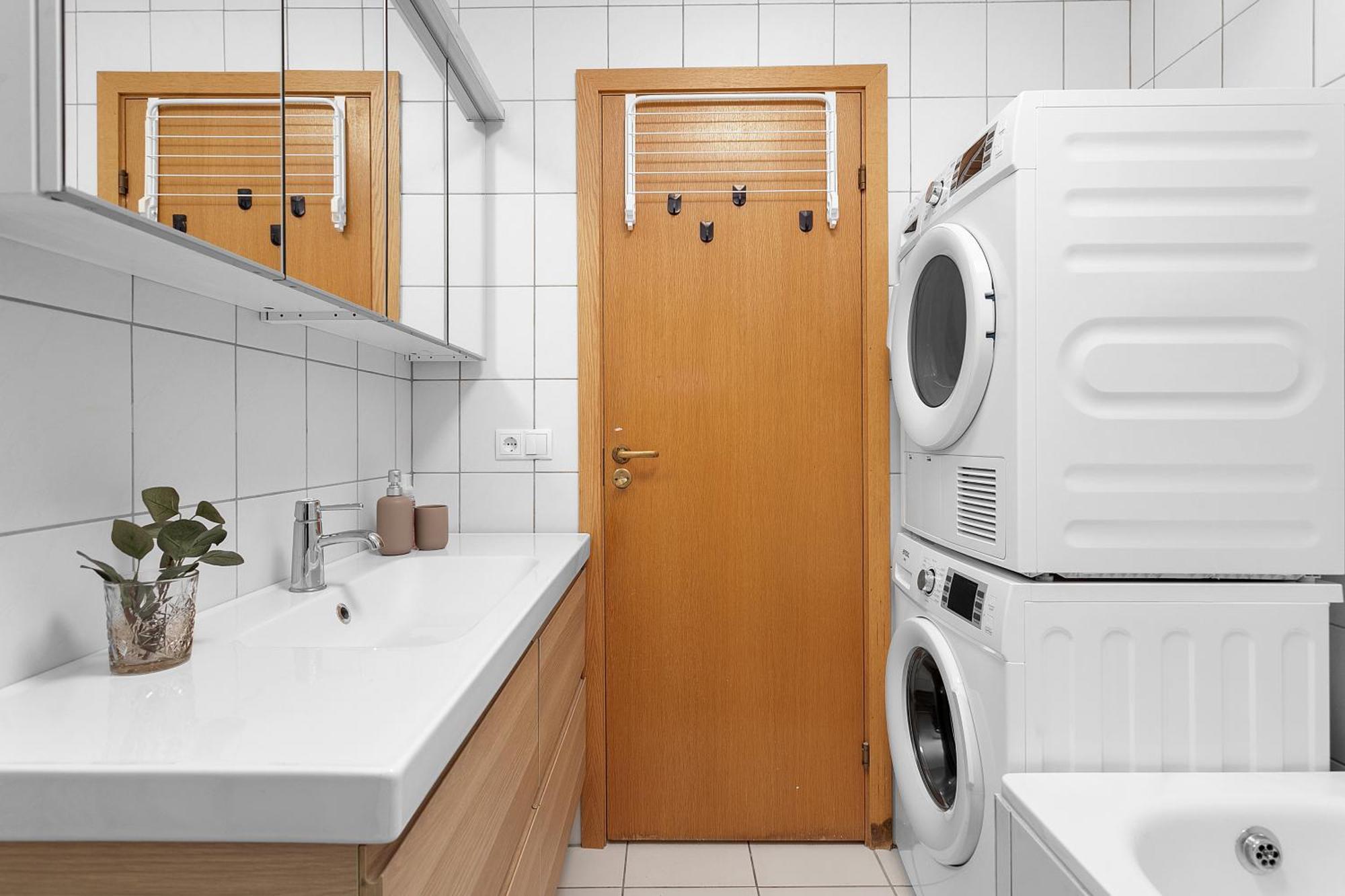 Charming Downtown 3br-best Location With Free Parking * Reykjavik