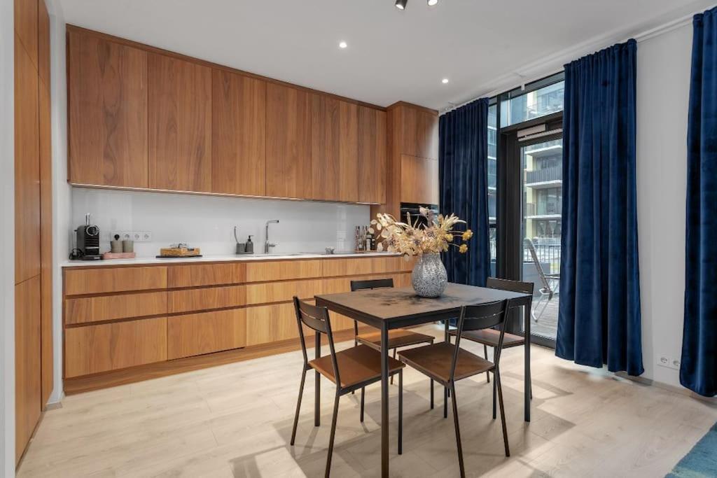 Apartment Premium Queen Downtown *