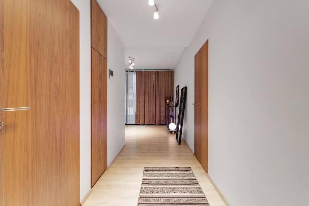 Premium Queen Downtown Apartment *