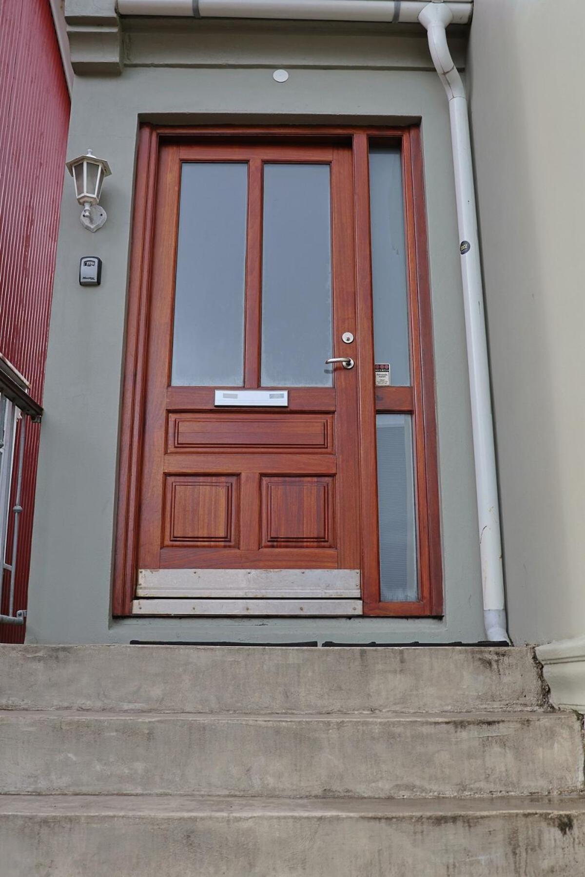 Ice 1 Apartment