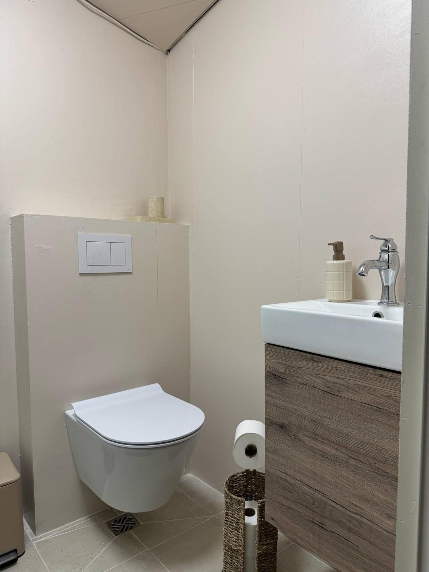 The Rock Village Nook Apartamento *